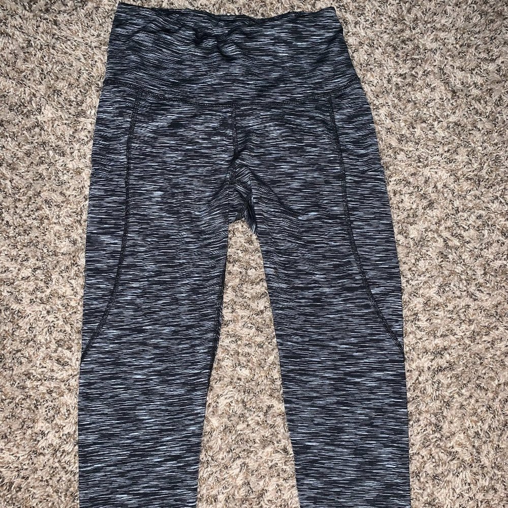 High Waist Yoga Pants with Pockets - Size Small